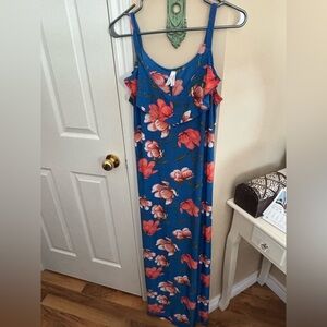 Chic Floral Maxi Dress in Blue and Red